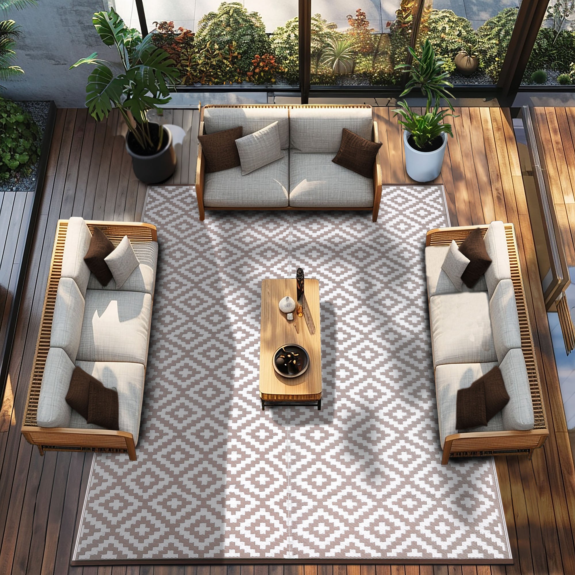 Nirvana Outdoor Recycled Plastic Rug (Simple Taupe/White)