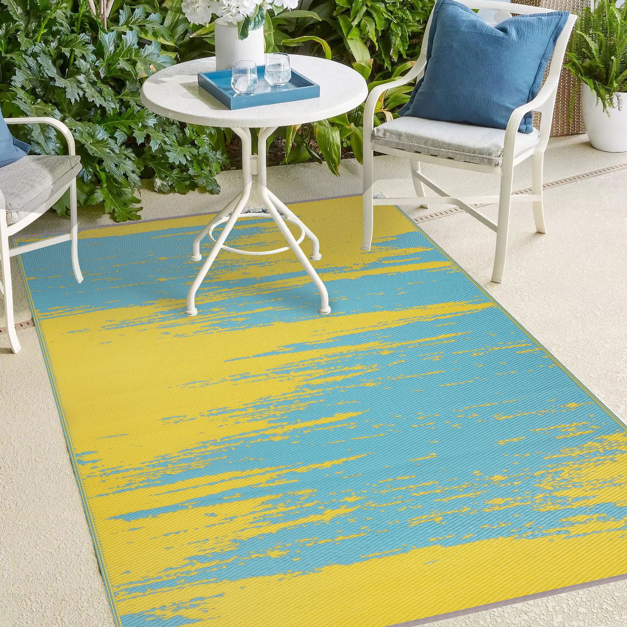 Liza Outdoor Recycled Plastic Rug (Aqua Blue & Yellow)