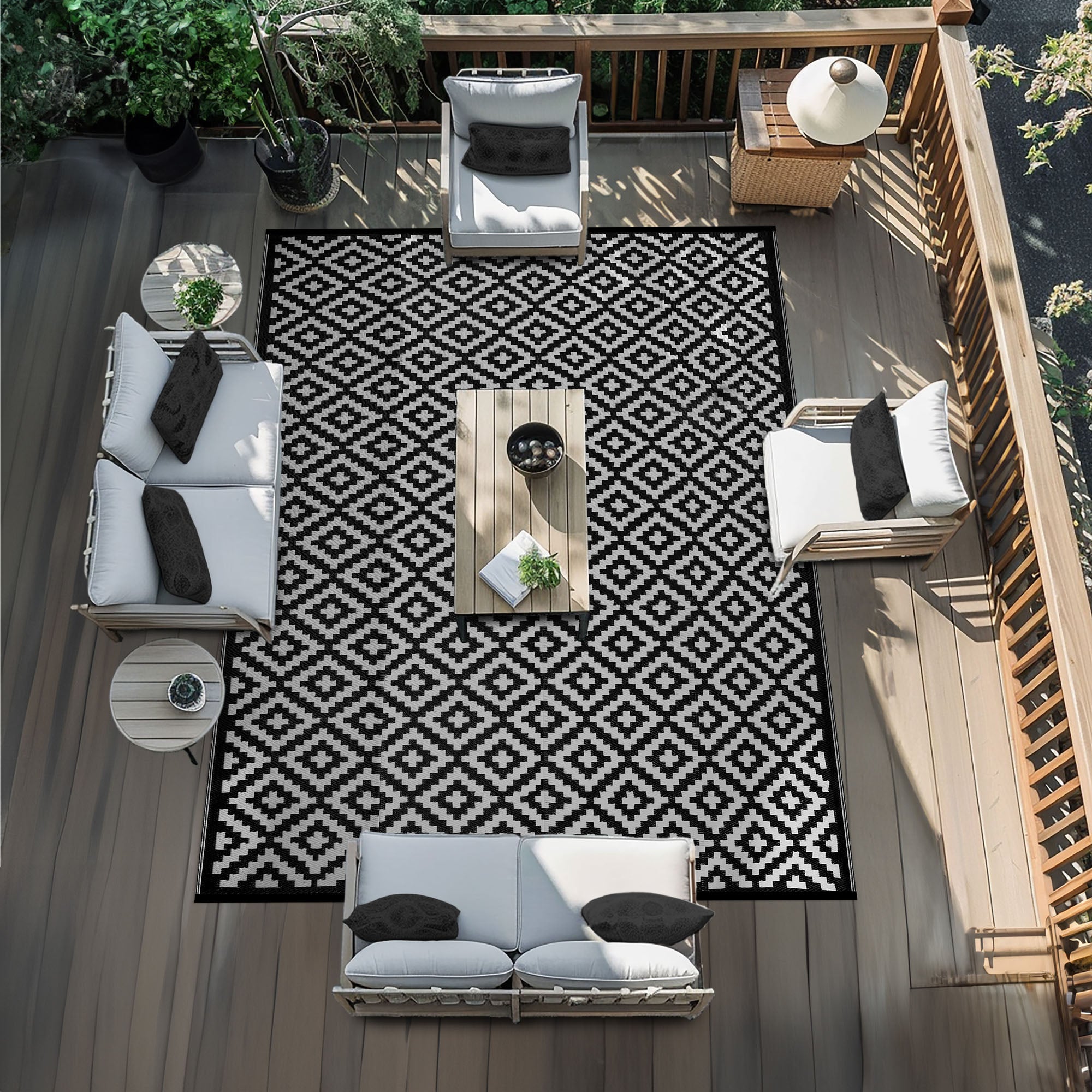 Green Decore Nirvana Black White Outdoor Rug