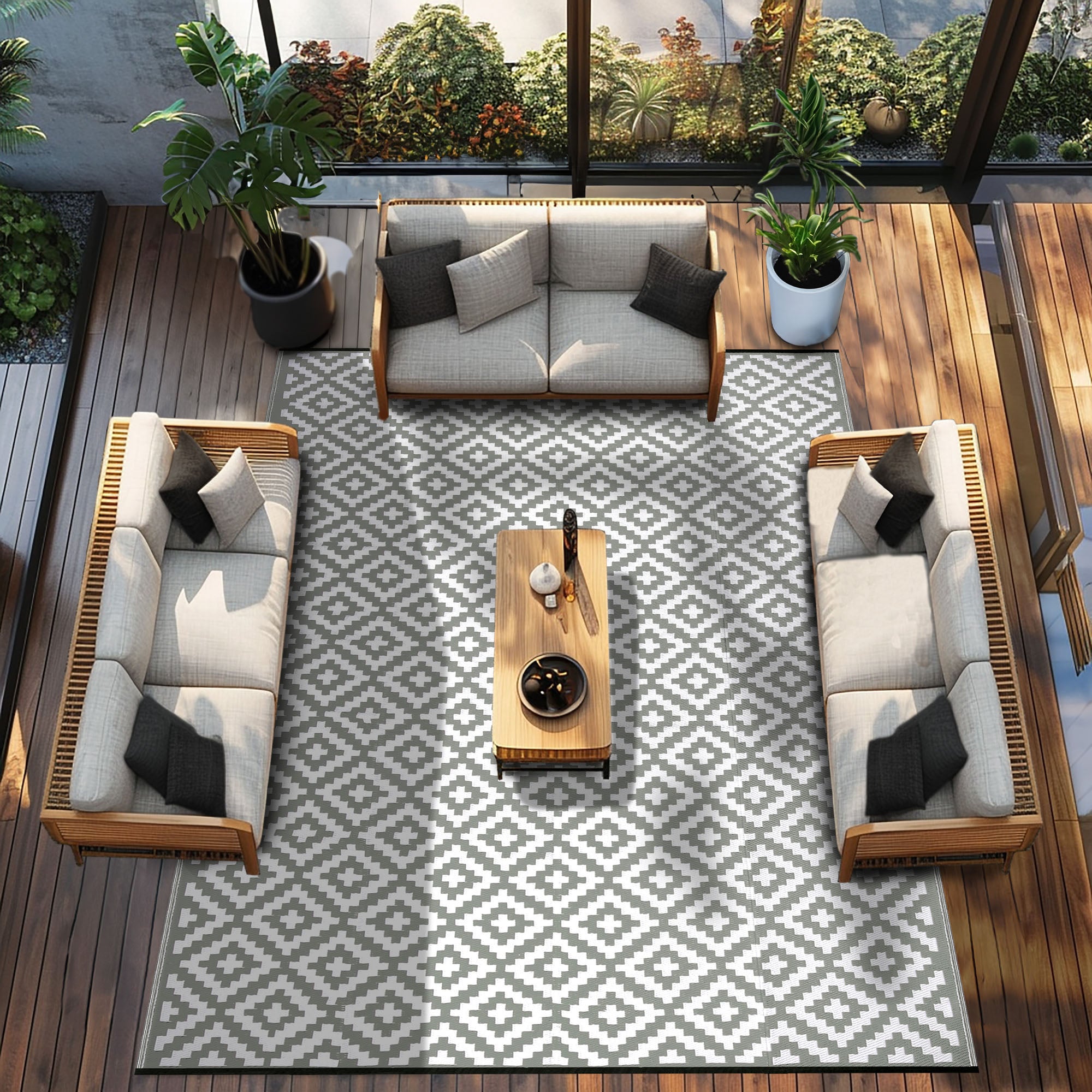 Green Decore Nirvana Outdoor Plastic Rug (Grey/White)