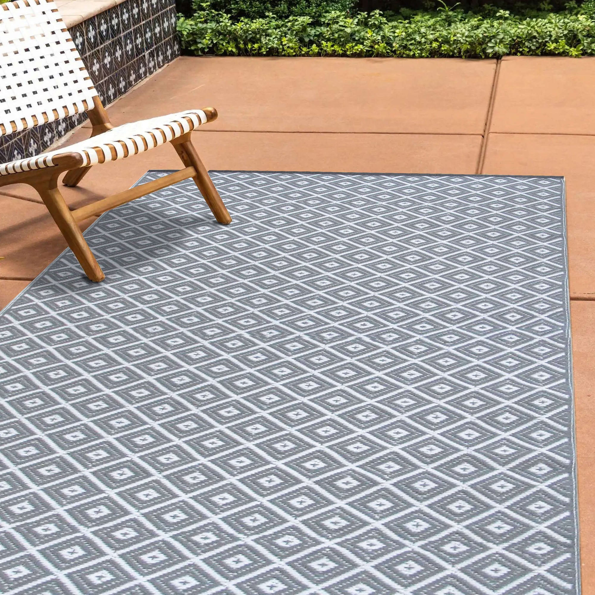 Arabian Nights Grey White Outdoor Rug