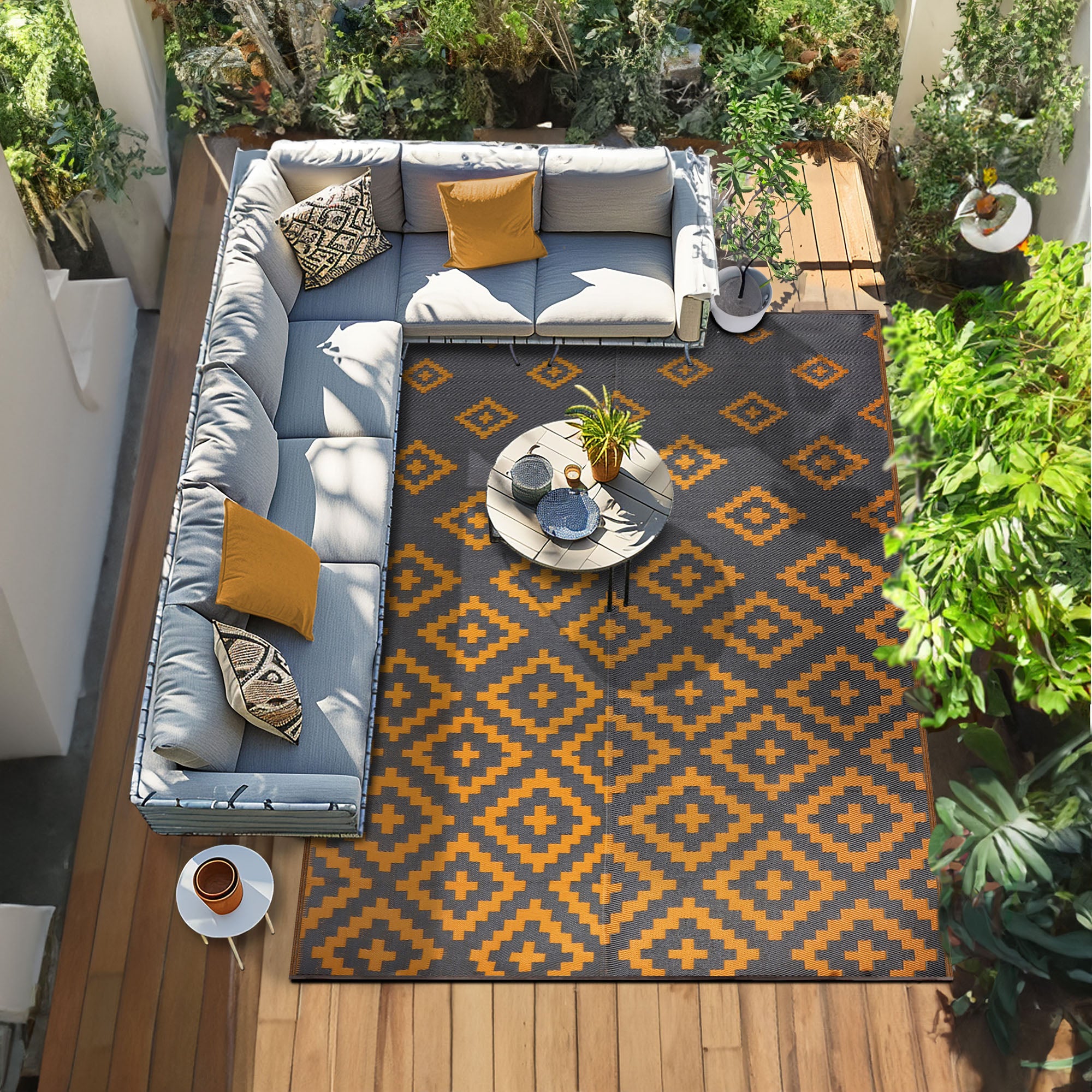 Bettina Outdoor Recycled Plastic Rug (Charcoal Grey /  Yellow Ochre)