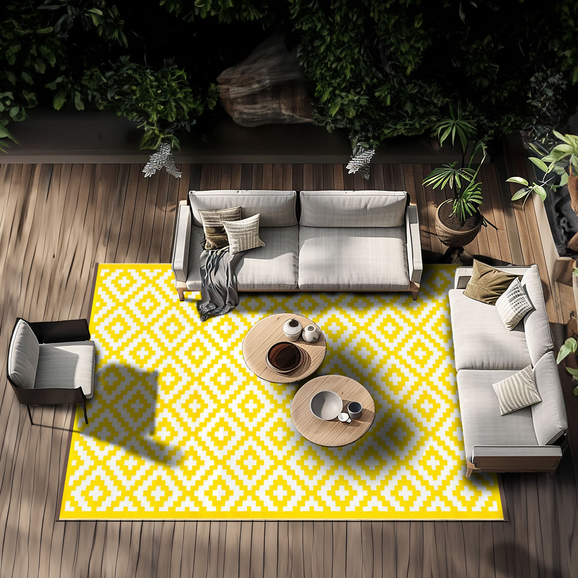 Nirvana Outdoor Recycled Plastic Rug (Yellow/White)